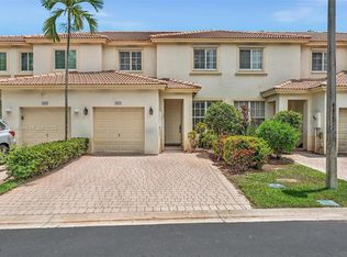 1915 NW 79th Ter, Pembroke Pines, FL 33024