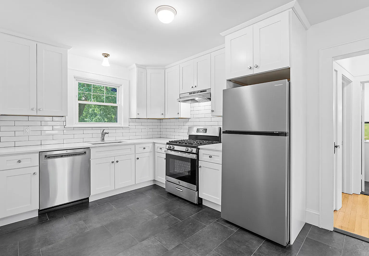 2 bed, $2,800 — Photo 1
