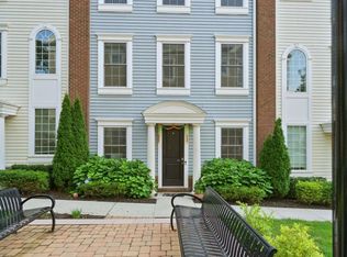 28 Roosevelt Dr, Wood Ridge, NJ 07075