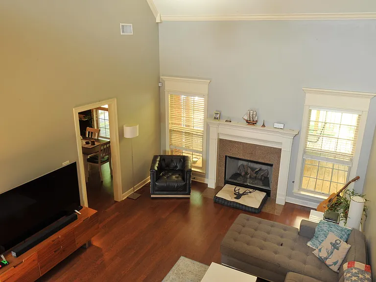 1416 Lansing St — Photo 5