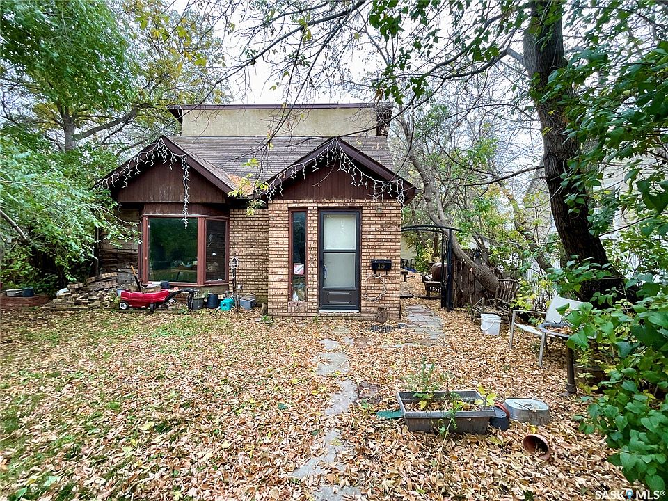 1st image of 13 Merritt Crescent