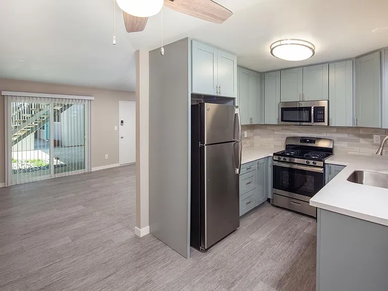 The Amberjack Apartments — Photo 9