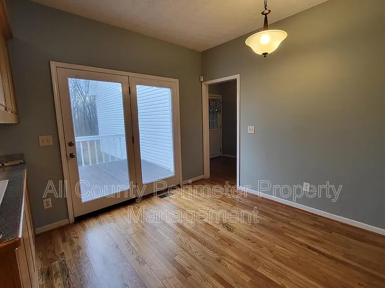 653 Glenn Gee Rd — Photo 14