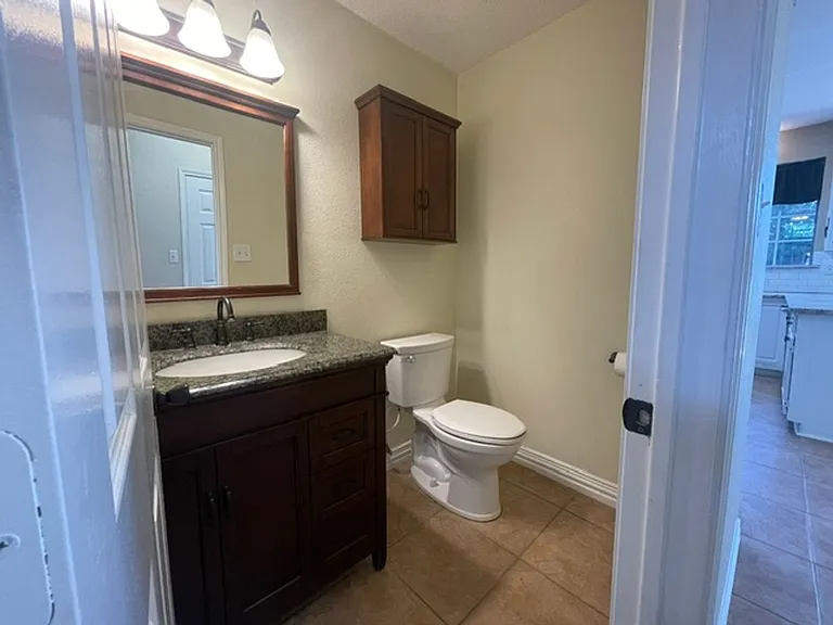 3222 Mapleridge Dr — Photo 9