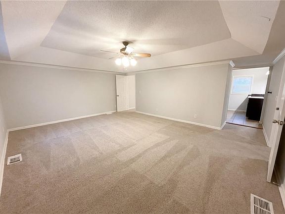 4th image of 431 Cedarcrest Rd