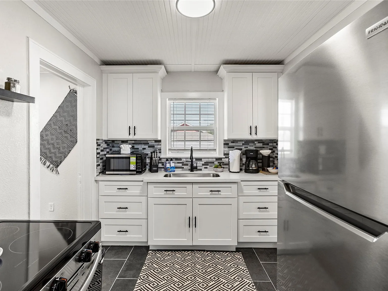 1 bed, 1.0 bath, 660 sqft, $1,500 — Photo 3