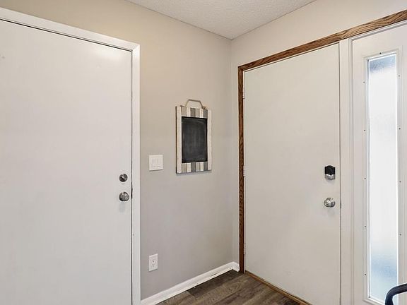 5th image of 17030 Eveleth St NE