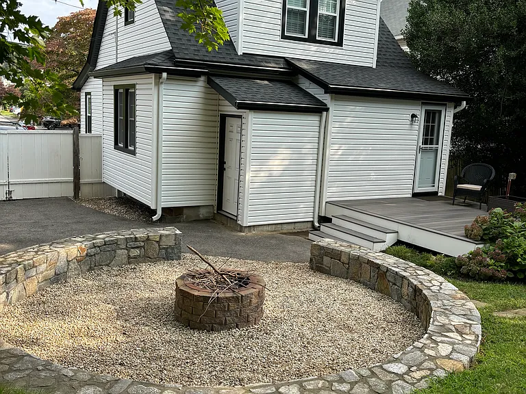 281 Jennings Rd — Photo 16