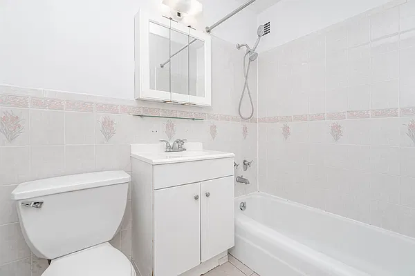 Rented by Modern Spaces | media 9