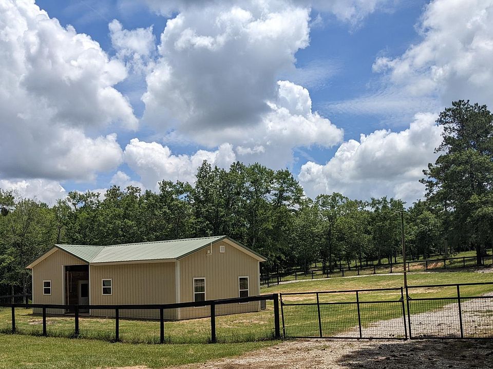 Exclusive Use of 20 Acres Fenced for your horses