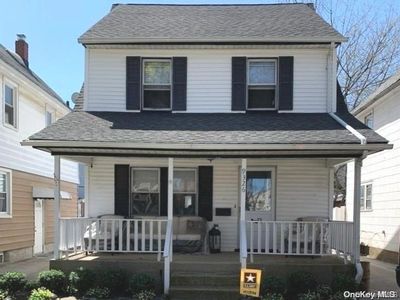 93-26 215th Street, Queens Village, NY, 11428