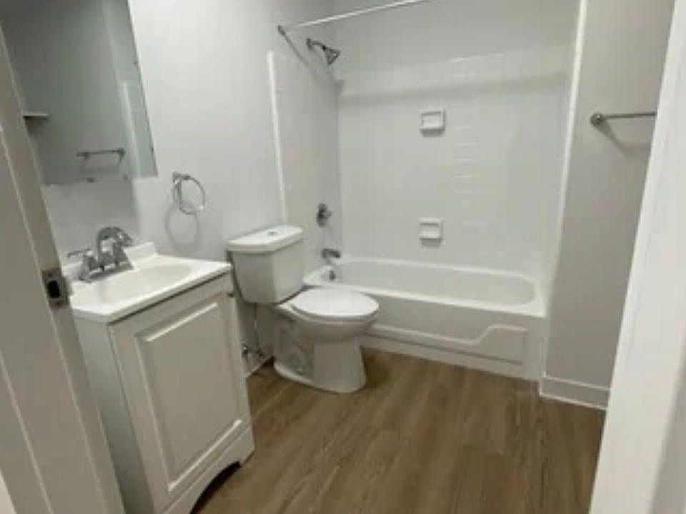 2nd image of 14 N Manning Blvd APT D