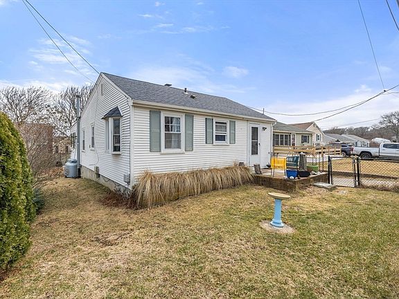4th image of 12 Williams Ave