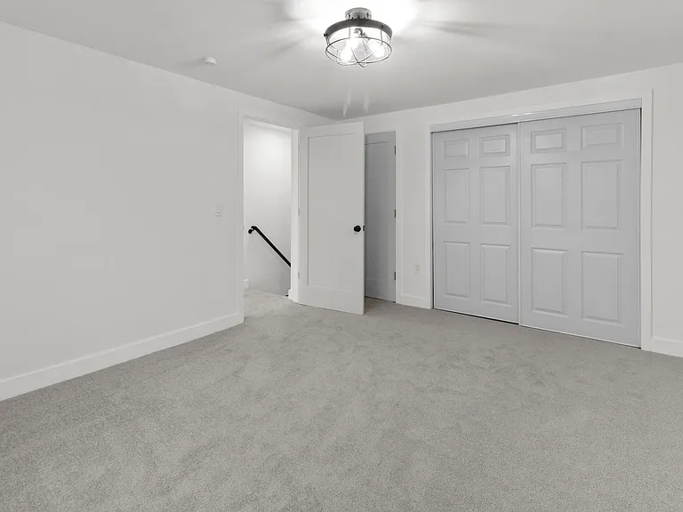 6 Roundwood Ln — Photo 6