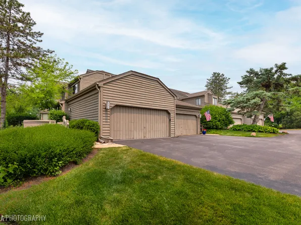 892 Longmeadow Ct #892, Barrington, IL 60010