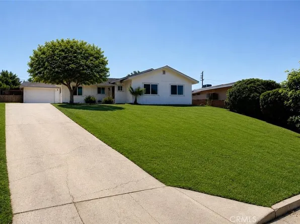 2425 Castle Dr, Bakersfield, CA 93306