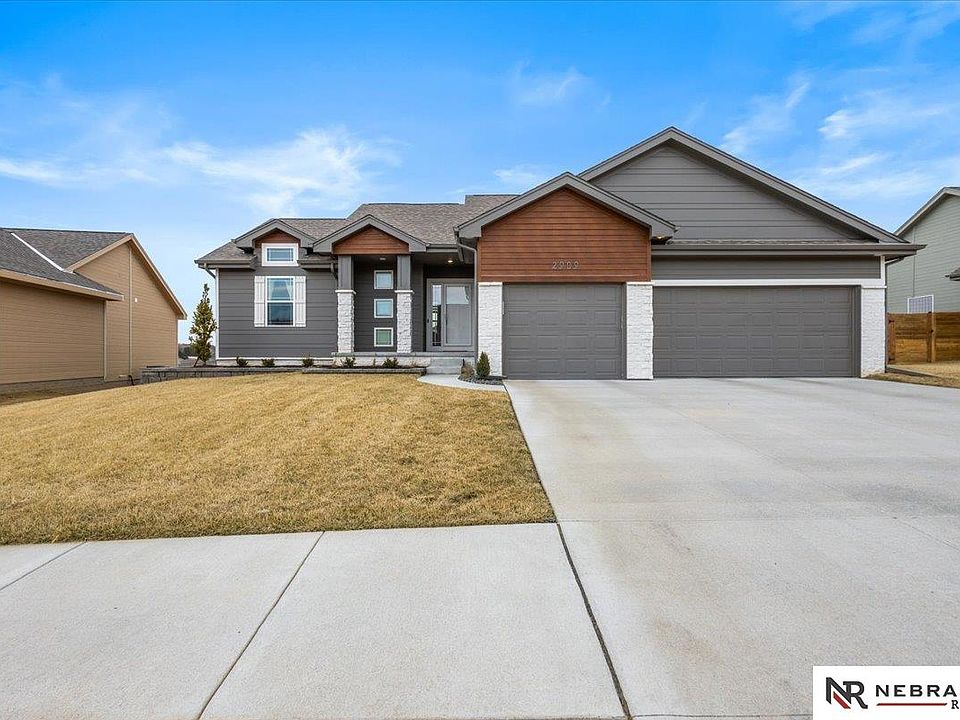 1st image of 2909 N 166th St