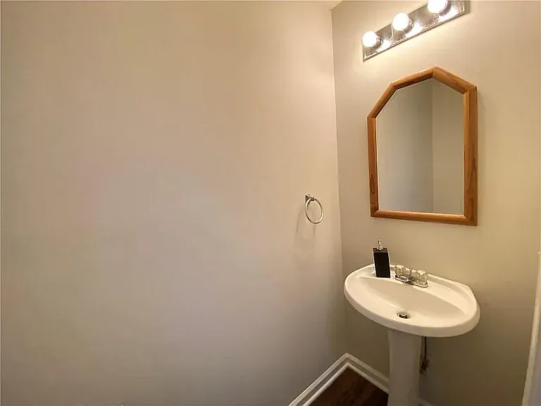 1110 Winter Park Ln — Photo 6