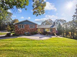 25 Westend Dr, Highland Mills, NY 10930