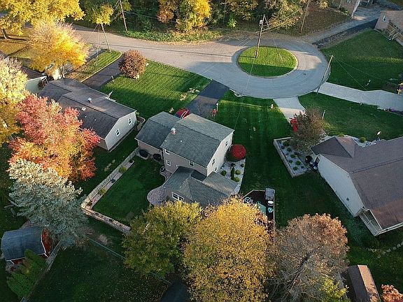 5th image of 48 Mary Ann Ln