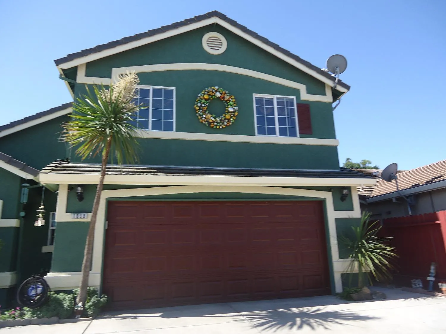 1098 Moonlight Dr photo 1