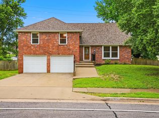 3814 Rollins Rd, Columbia, MO 65203
