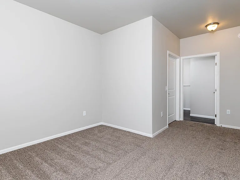 Port View Apartments | Bedroom 1