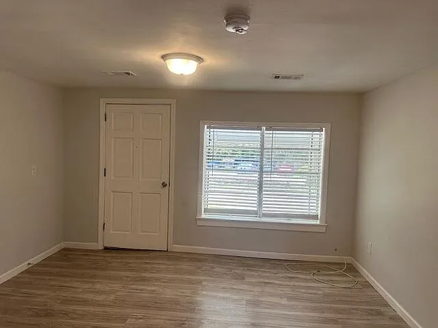 29 Valentine Ct — Photo 2