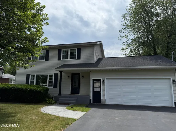 14 Peter Drive, Albany, NY 12205