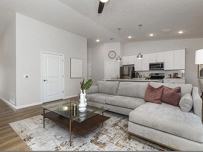 Riverwood Apartments — Photo 3