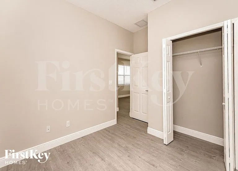 674 Tobias St SE — Photo 13