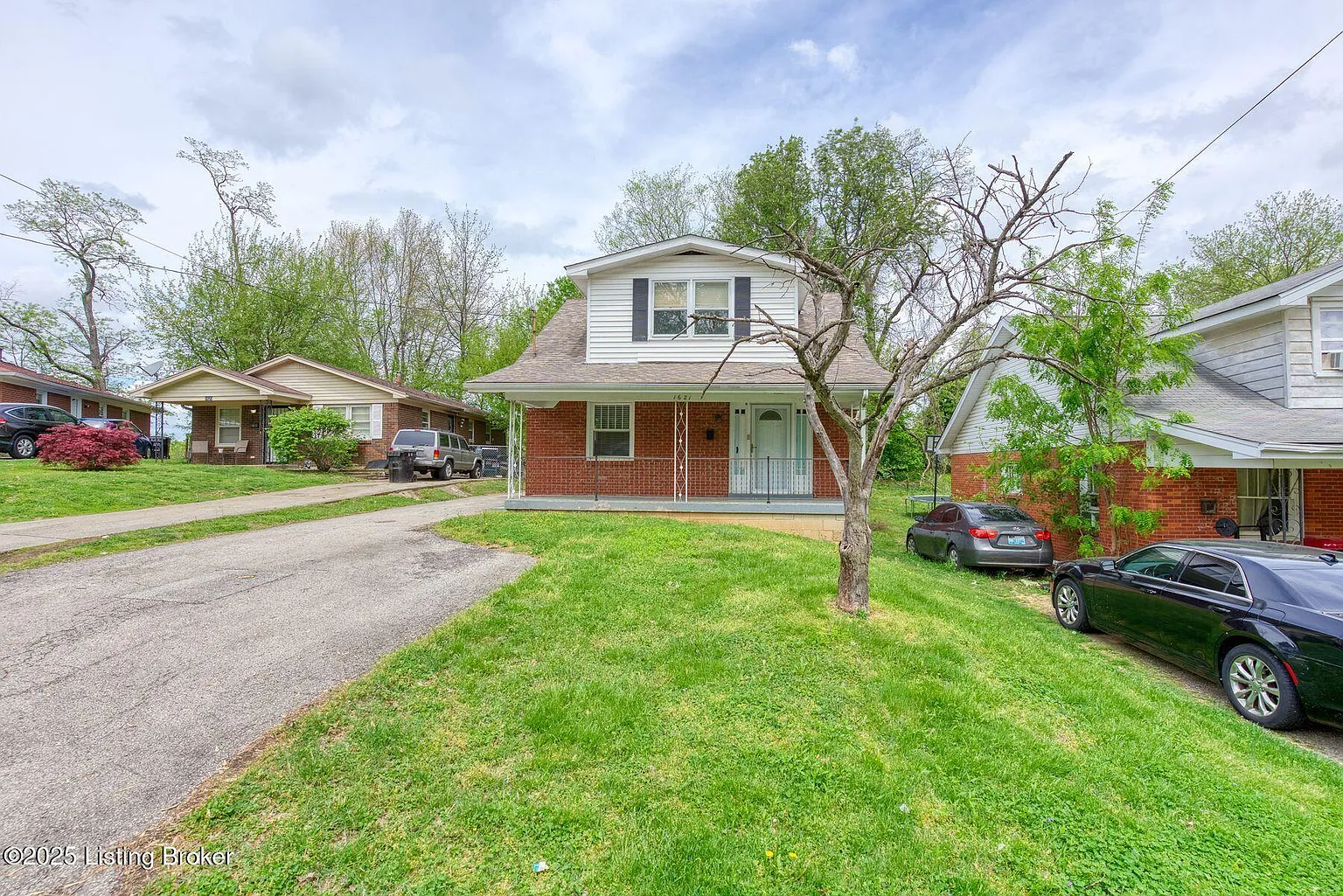 1621 Haskin Ave photo 1