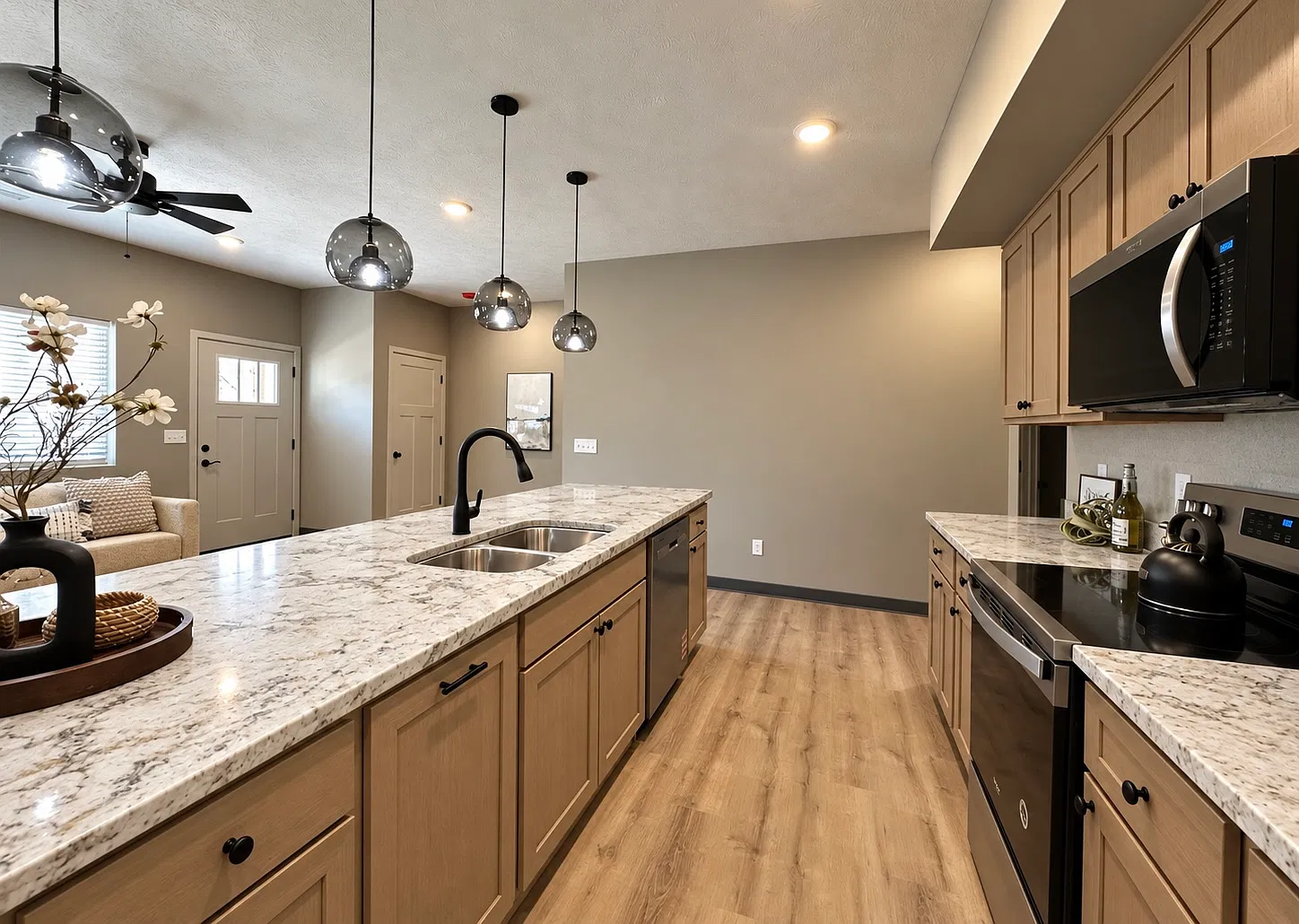 4 bed, 2600 sqft, $2,850 — Photo 1