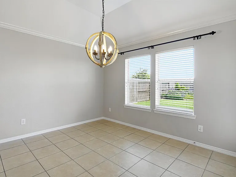 2506 Barton Springs St — Photo 7