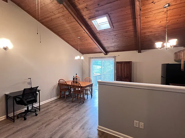 537 El Paseo Pl — Photo 3