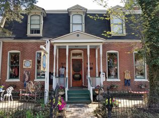 902 S Main St #A, Saint Charles, MO 63301