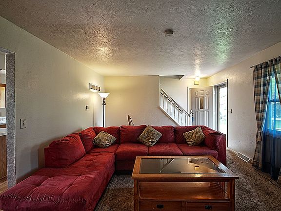 4th image of 18109 Hedgewood Dr