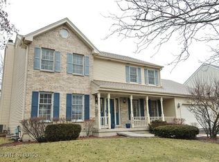 735 Downing Pl, Geneva, IL 60134