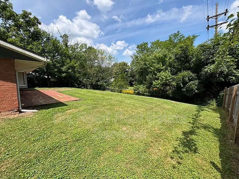 440 McCreary Ct — Photo 3