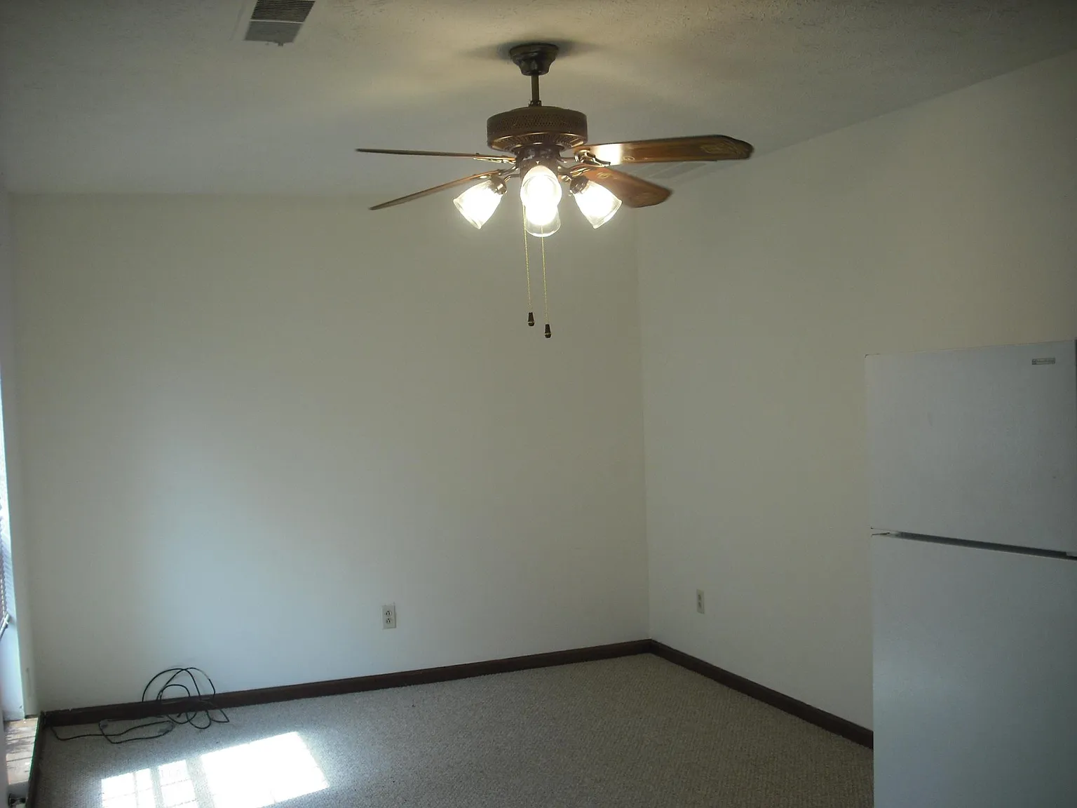 1 bed, 500 sqft, $1,000 — Photo 3