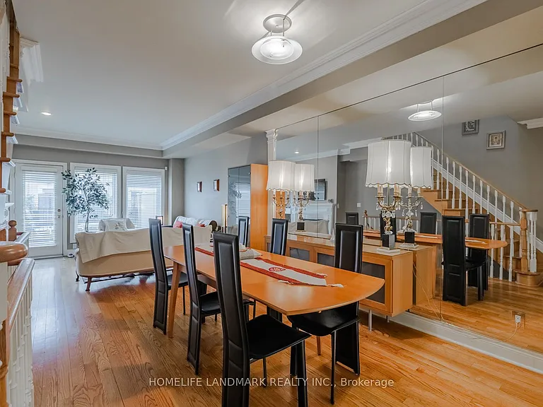 2283 Lake Shore Blvd W #B — Photo 3
