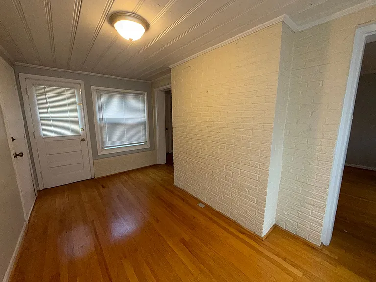 421 Cannonbury Dr — Photo 8