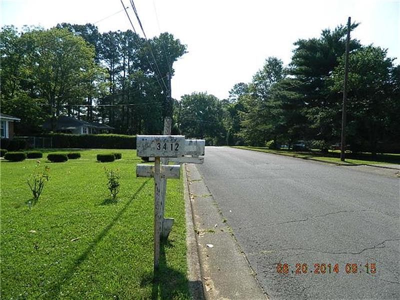 2nd image of 3412 Leroy Dr NW