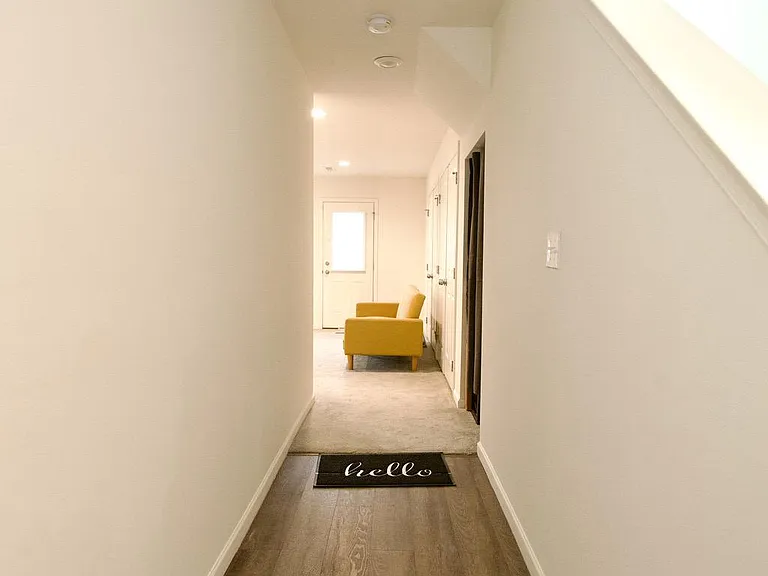 633 Keswick Ct — Photo 13