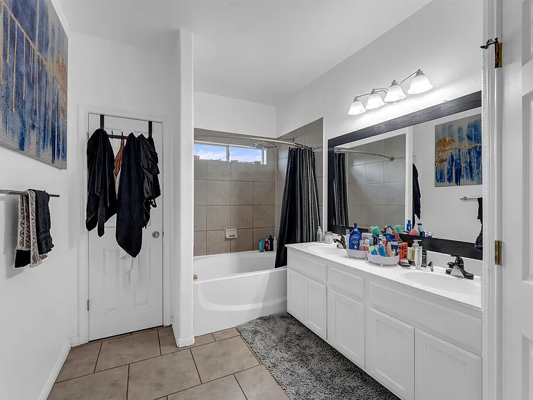 102 Cailin Ct — Photo 14