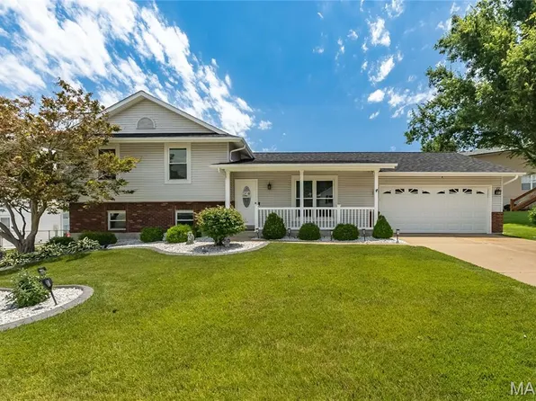 304 Trailview Ave, Saint Peters, MO 63376