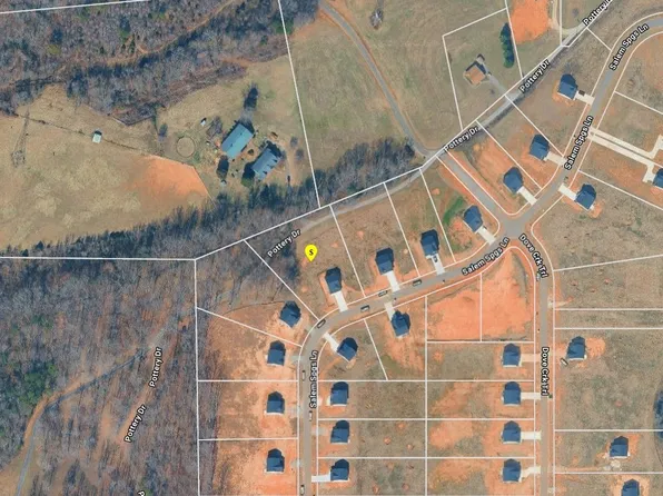 174 Salem Springs Ln, Statesville, NC 28625