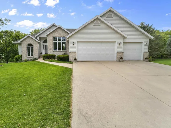 709 North Parkview Street, Cottage Grove, WI 53527