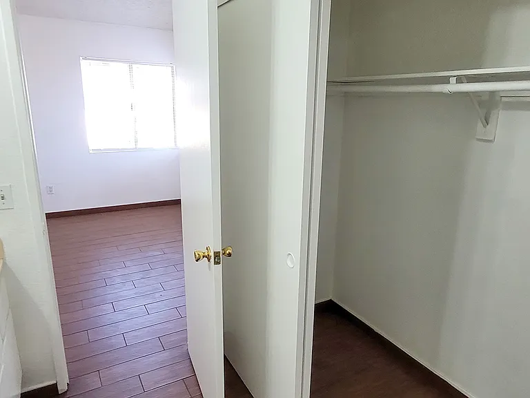 Tahoe Manor — Photo 15