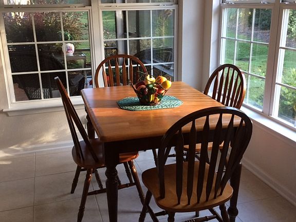 Eat-In Kitchen